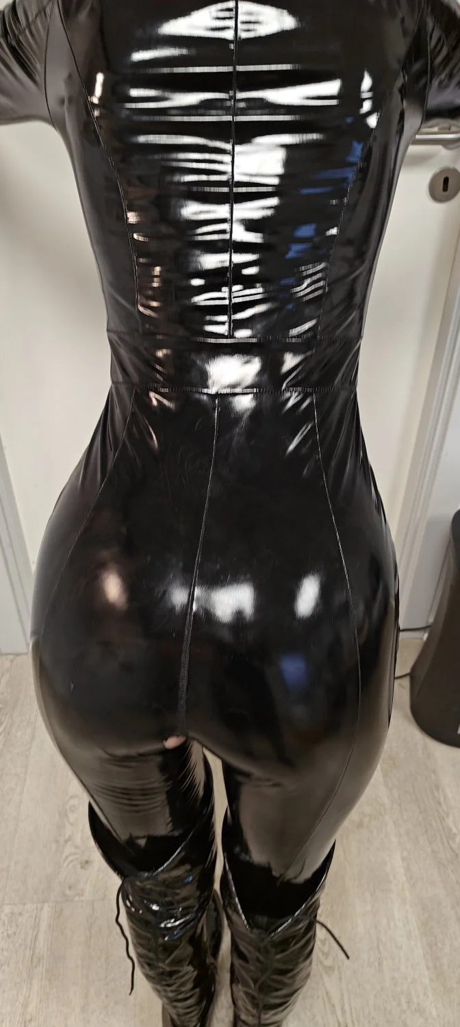 Sexy GF in PVC image 31
