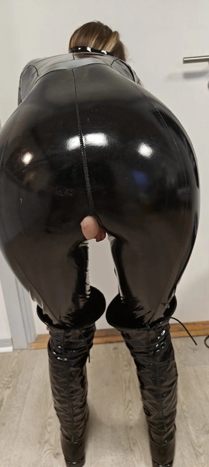 Sexy GF in PVC image 33