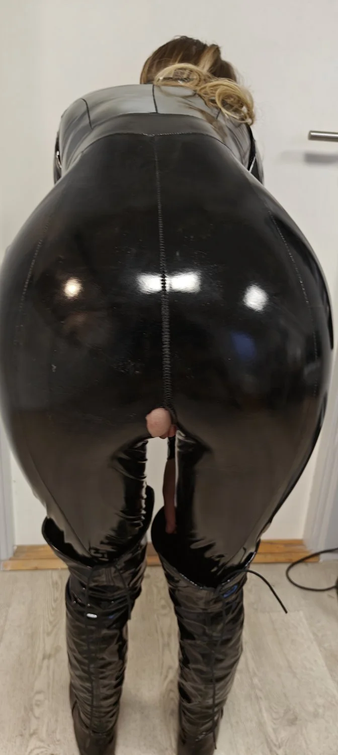 Sexy GF in PVC image 9