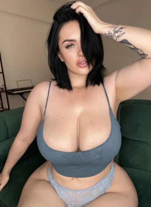 Big Tits British PAWG image 10