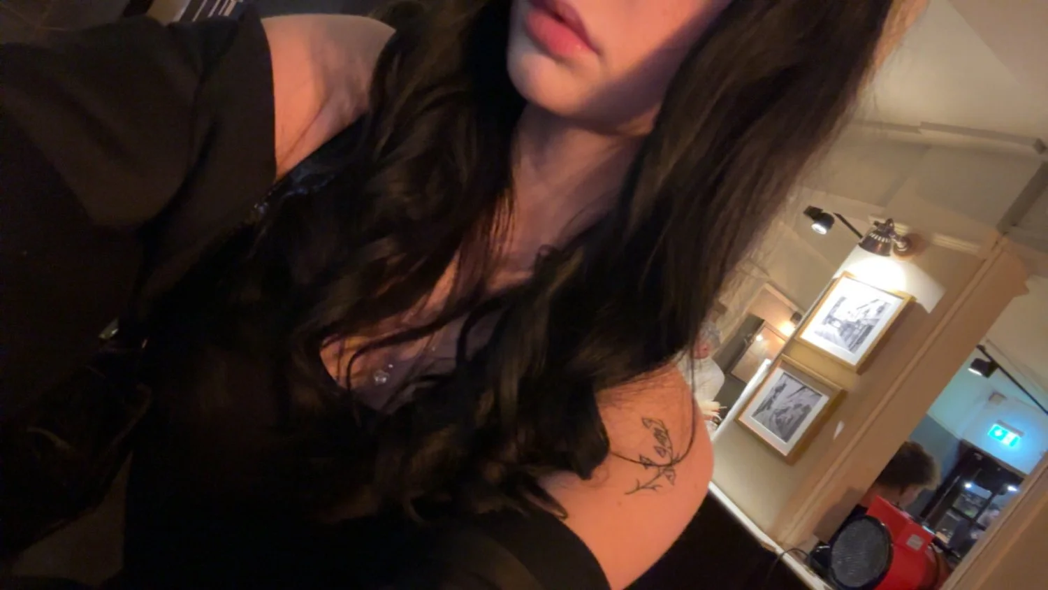 Barely legal college girl with a fat ass main image