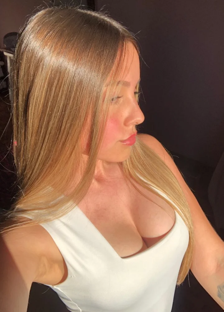 Mire en la rubia que les consegui image 23