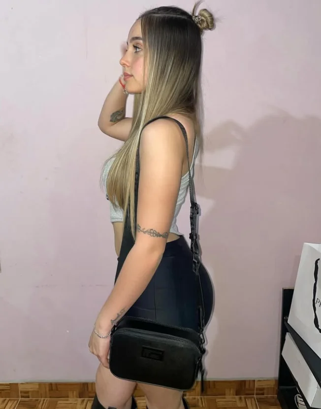 Mire en la rubia que les consegui image 5