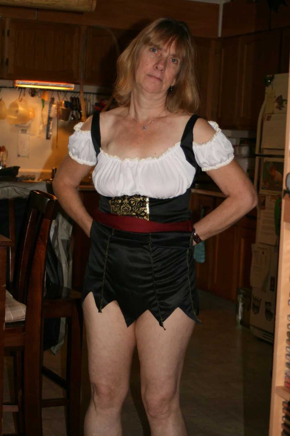 Belle salope CHRISTELLE M, famille des salopes du net main image