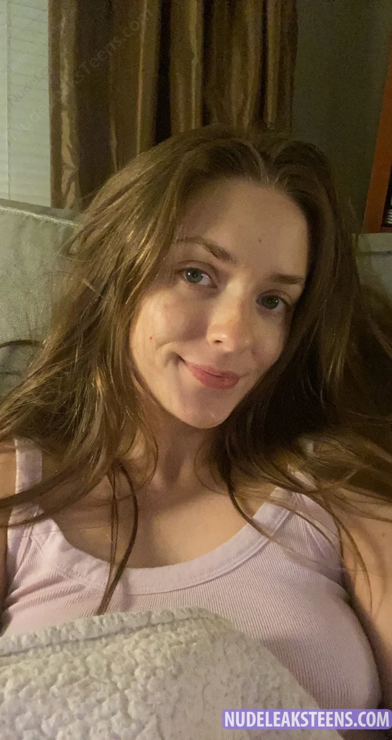 Alli J. image 25
