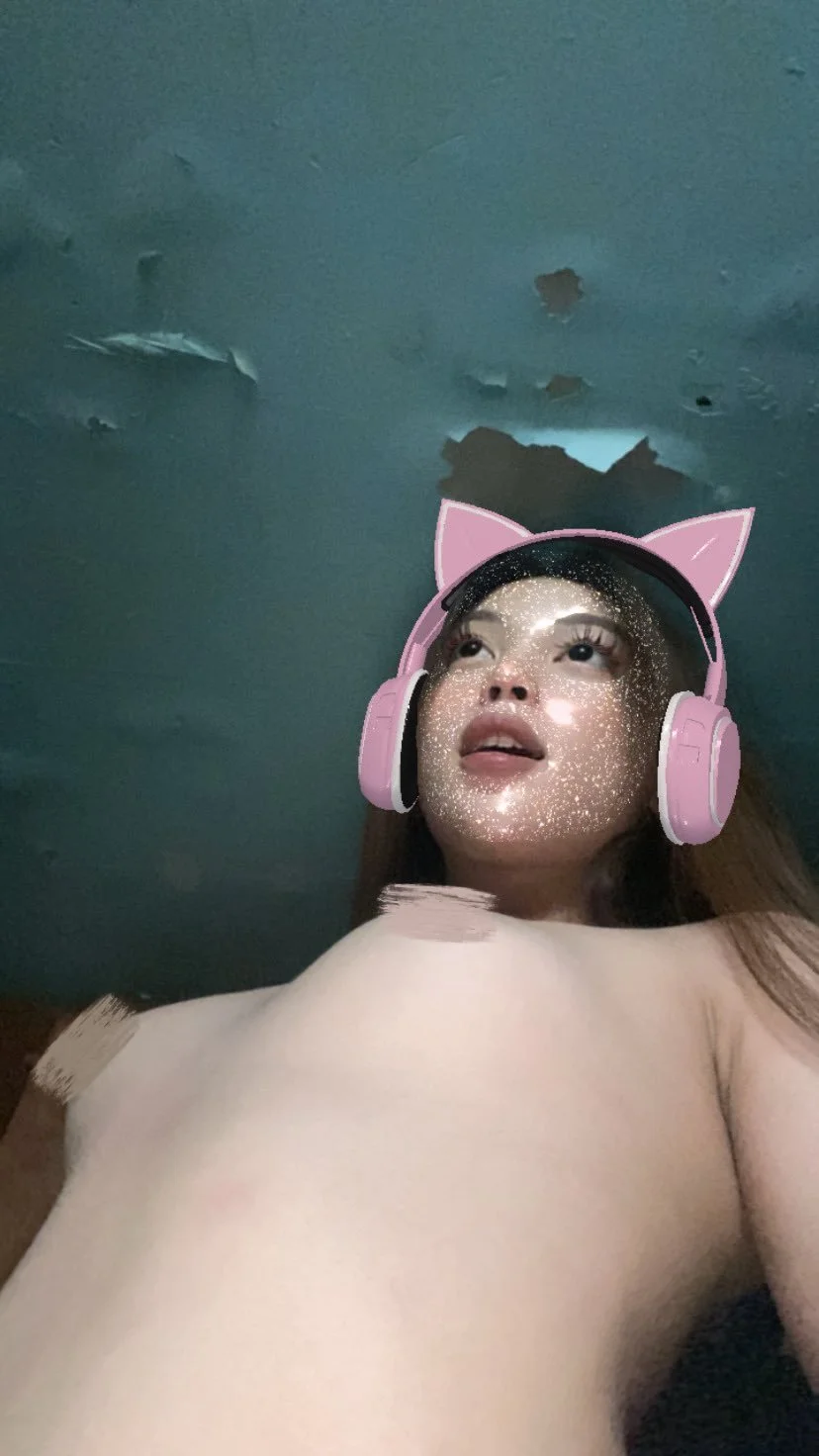 Ladyboy gia han image 5