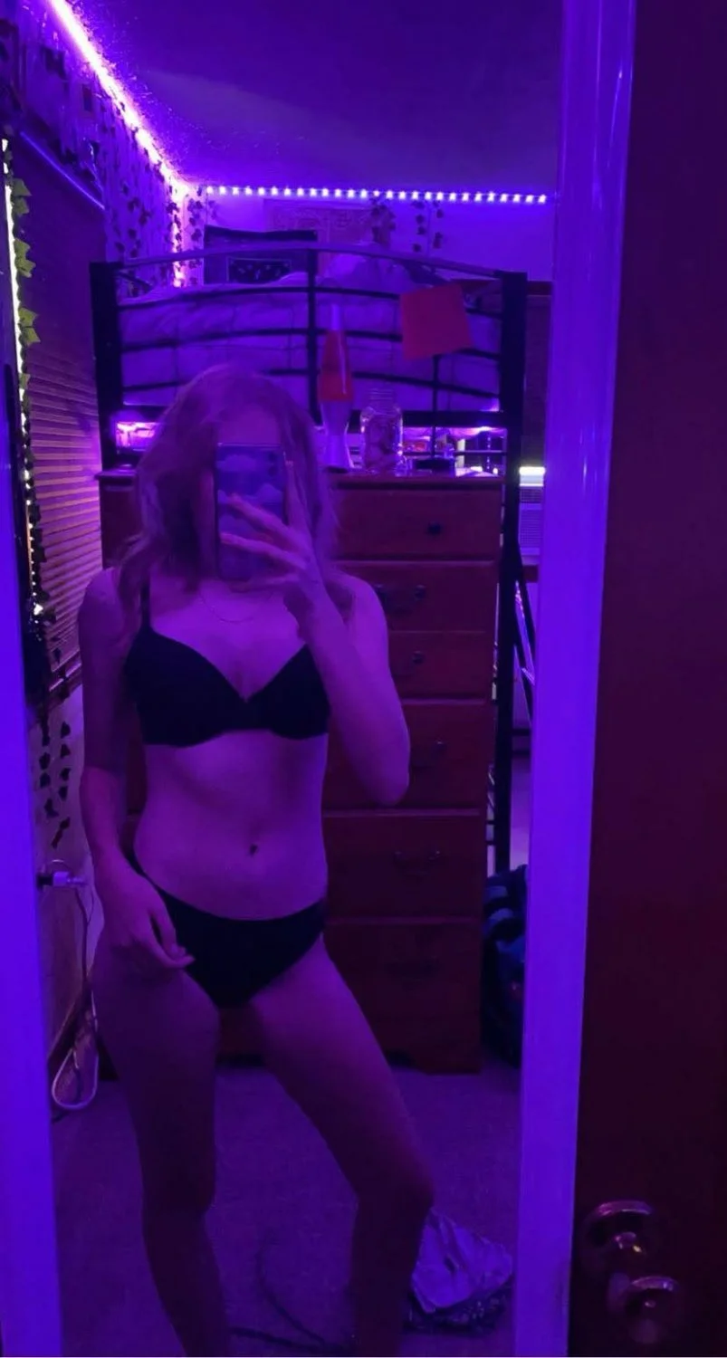 Slut Mady from Kentucky shown off her perky tits image 7