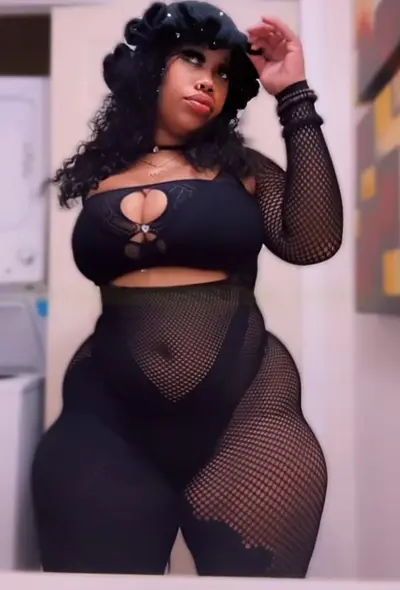 I would kiss her body all day!!!! 🕸️💋 💋💋 cover image