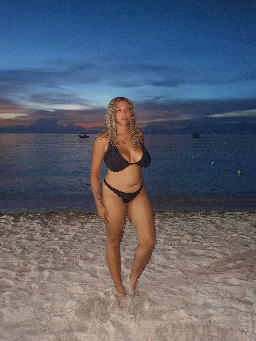 Mahalia’s fat black udders image 13