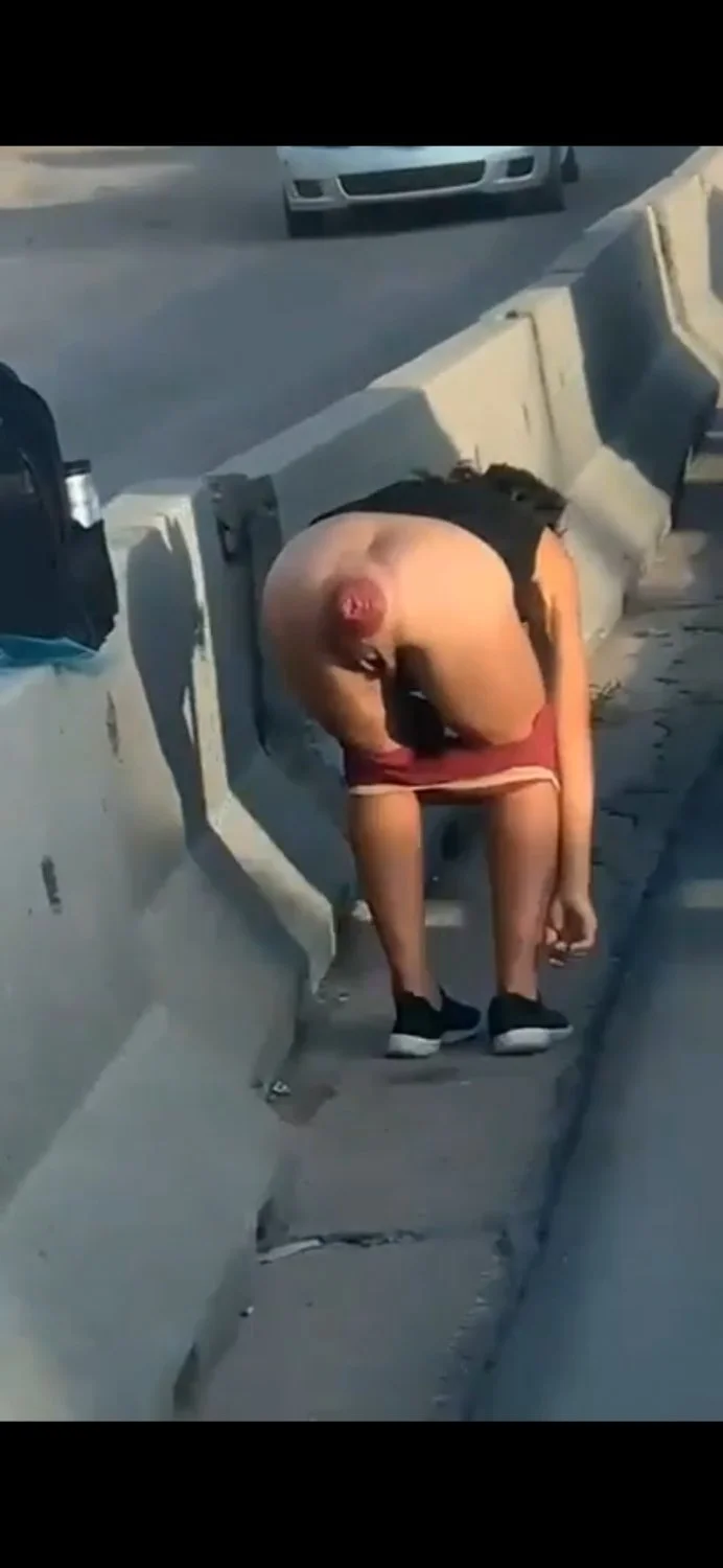 Milf bends over on side of highway prolapsing her asshole 🥵🍩🔥 image 3