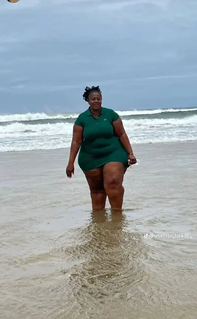 Random Ghettobooty Aunty Goon Meat cover image