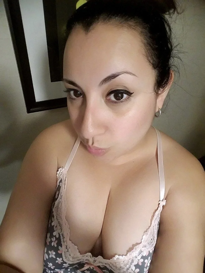 Slut BBW Ivette loves the camera image 17