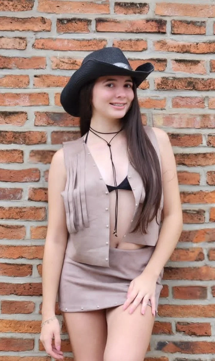 Emilia image 2