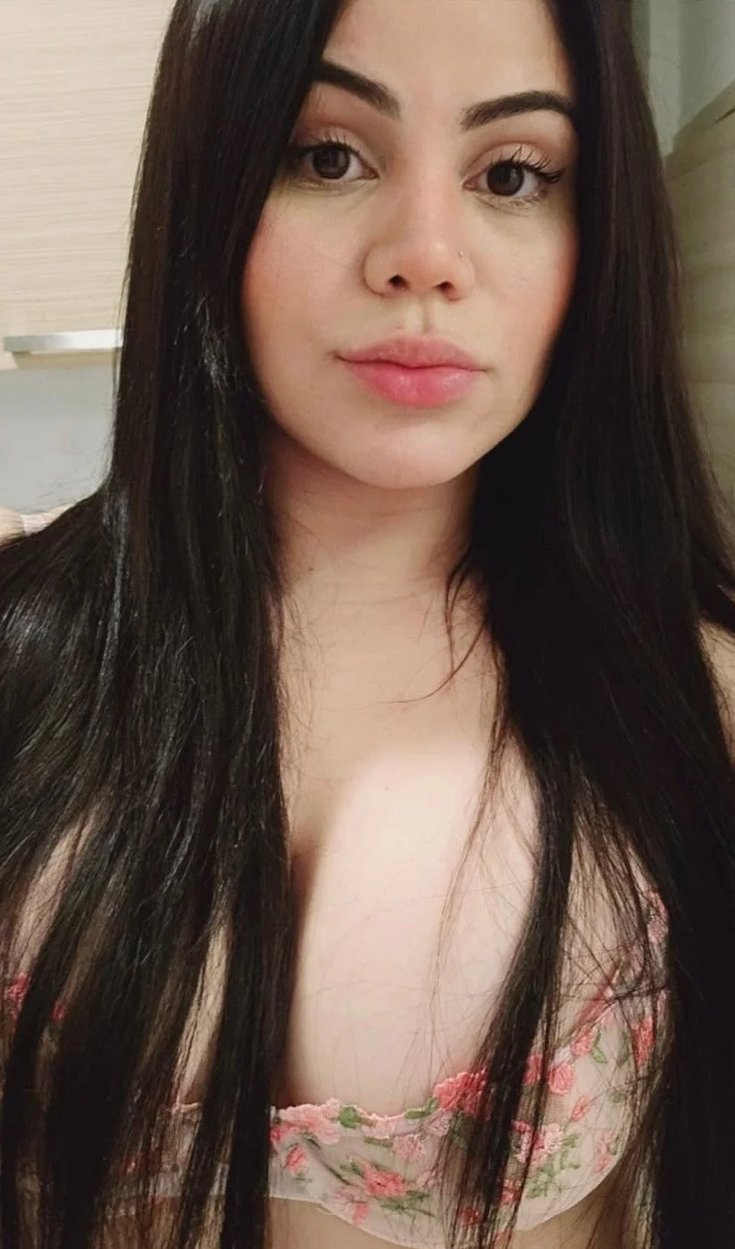 STEPHANIE UNA DE MIS AMIGAS PROSTITUTAS DE ALTO NIVEL PUTÍSIMA Y ADICTA A LA VERGA LECHOSA image 3
