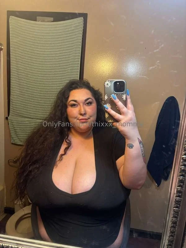Thixxx Momma Tetona BBW image 15