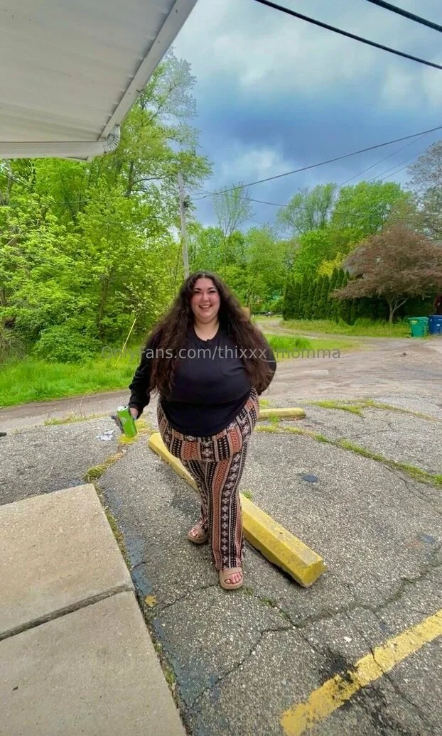 Thixxx Momma Tetona BBW image 43