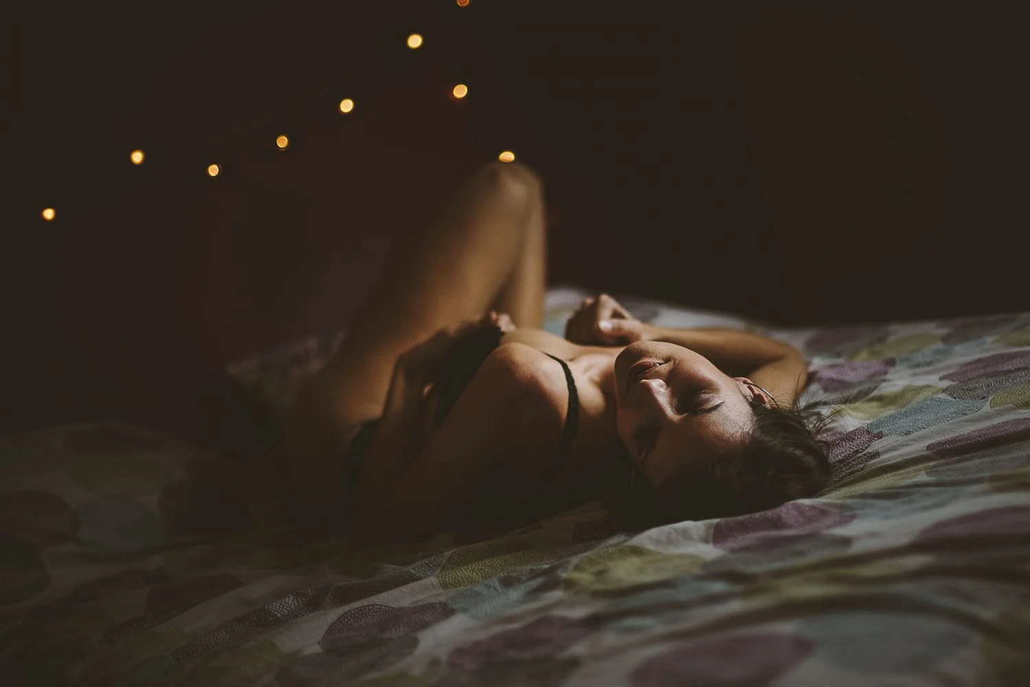 Boudoir couple image 13