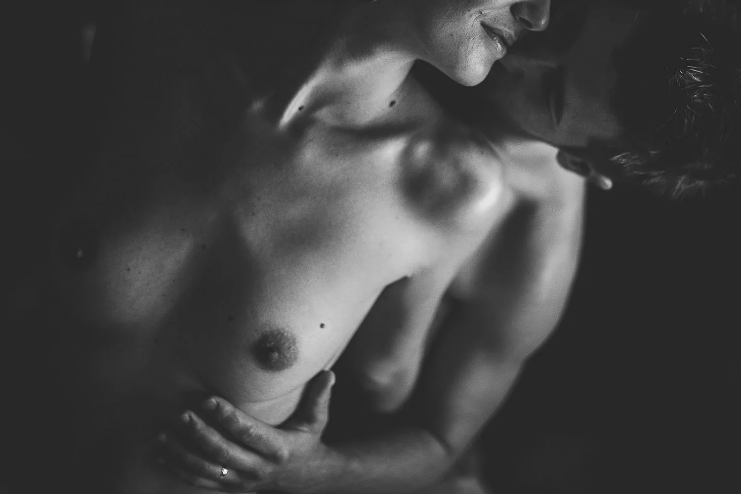Boudoir couple image 6