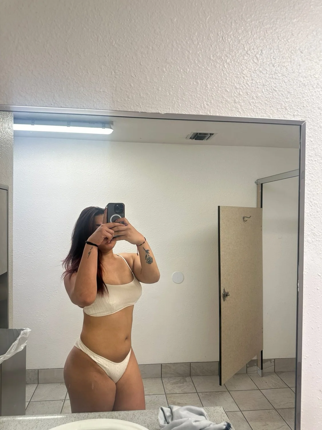 Fine Ass trans image 17
