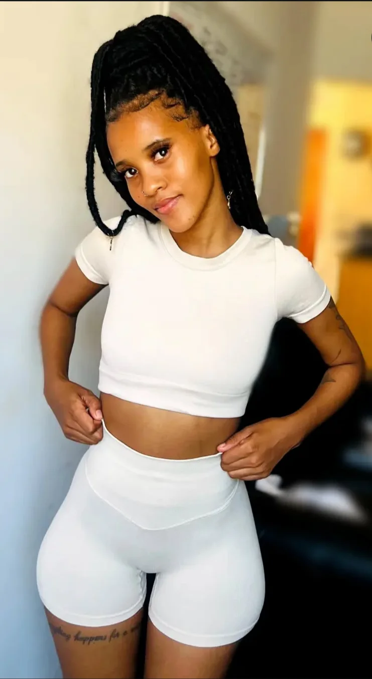 🤤🤤Zanira_natasha wants you to cum to her petite ass 🤤🤤 image 8