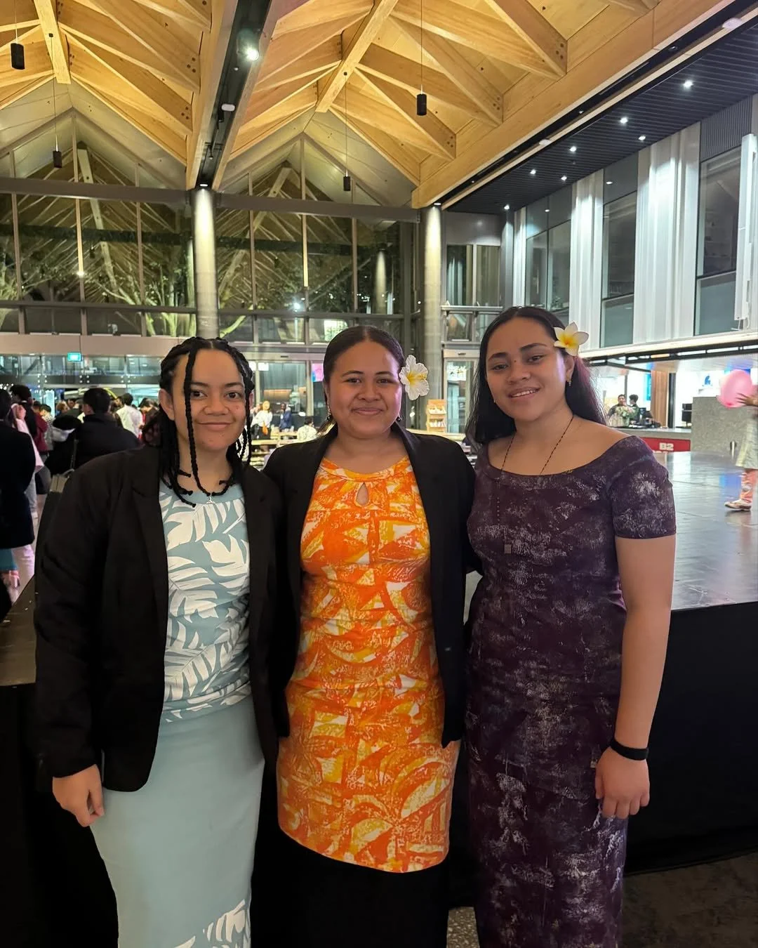 Samoan uni grad image 8
