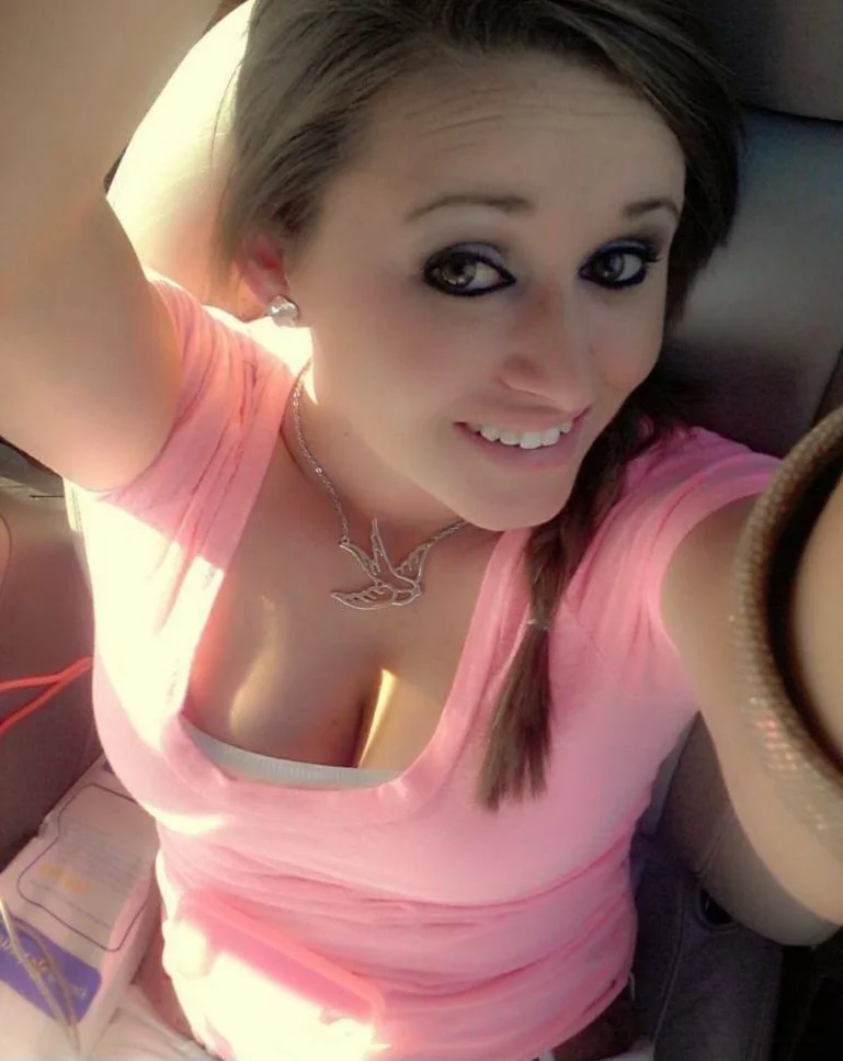 Alicia32cal Wants To Be A Famous Webslut image 2