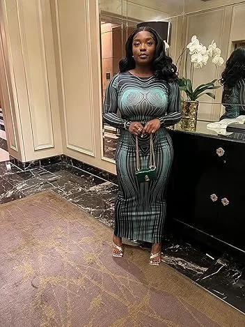 Outline Dresses Teasing People In Public image 16
