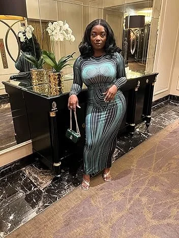 Outline Dresses Teasing People In Public image 18