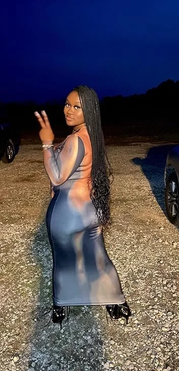 Outline Dresses Teasing People In Public image 19