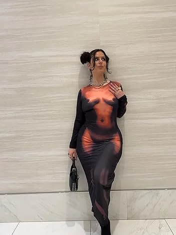 Outline Dresses Teasing People In Public image 2
