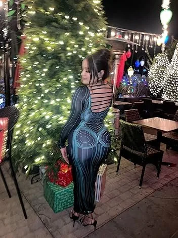 Outline Dresses Teasing People In Public image 26