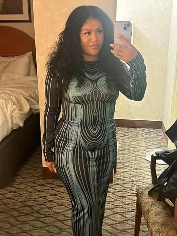 Outline Dresses Teasing People In Public image 32