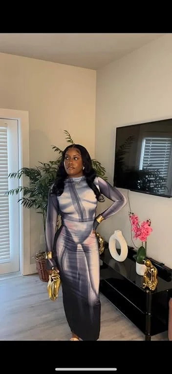Outline Dresses Teasing People In Public image 41