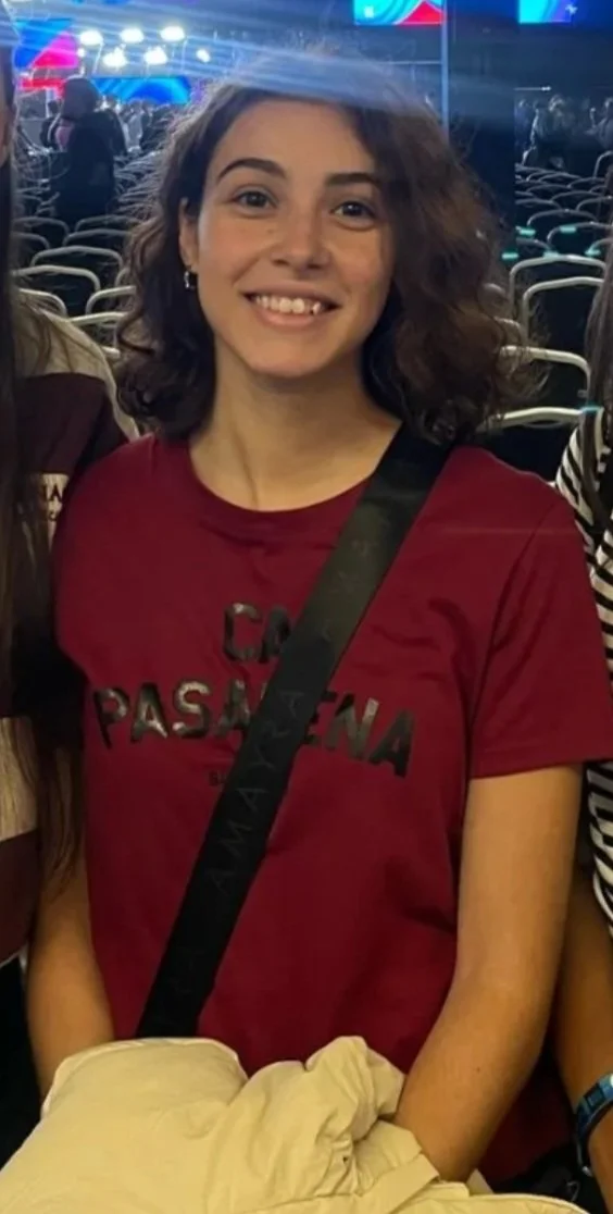 Martina hermosa que opinan image 9