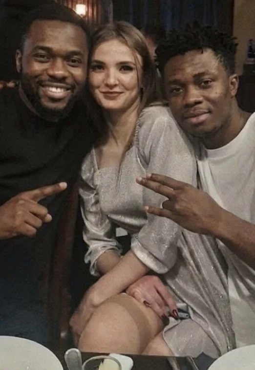 Wife in Threesome interracial 🇬🇭 main image
