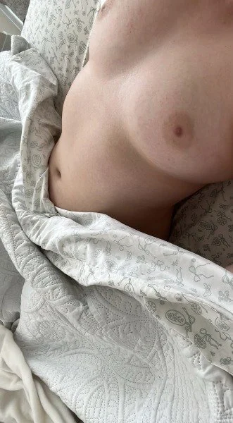 Whoreholes-blog wants to know what you think of her, she loves being porn image 3
