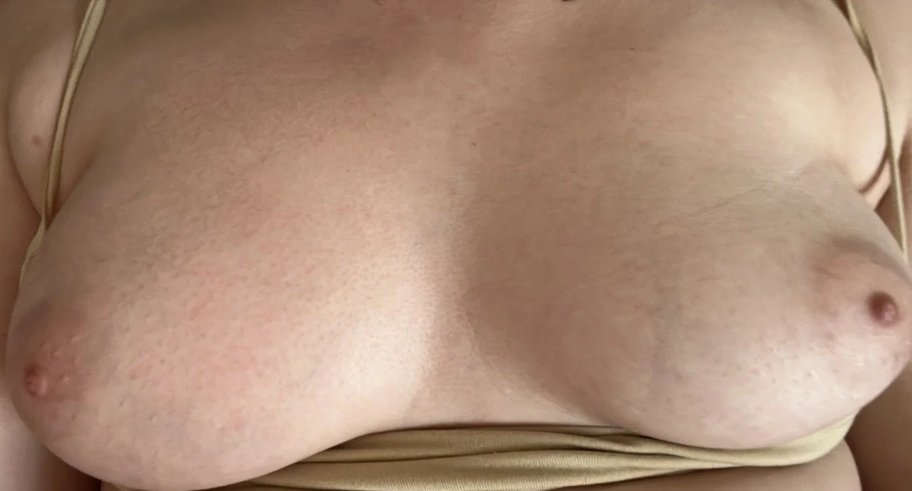 Whoreholes-blog wants to know what you think of her, she loves being porn image 6