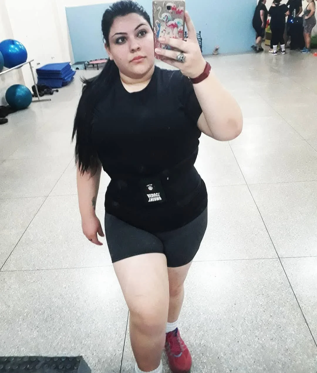 Esposa rabuda do seguidor merece muitas homenagens image 4