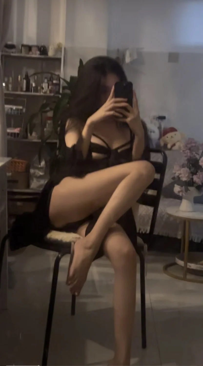 skirt image 18