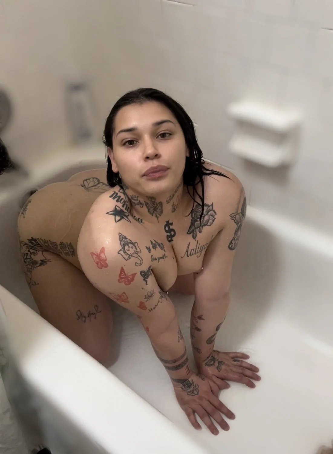 Hot Thick TS - MaeeLing image 10