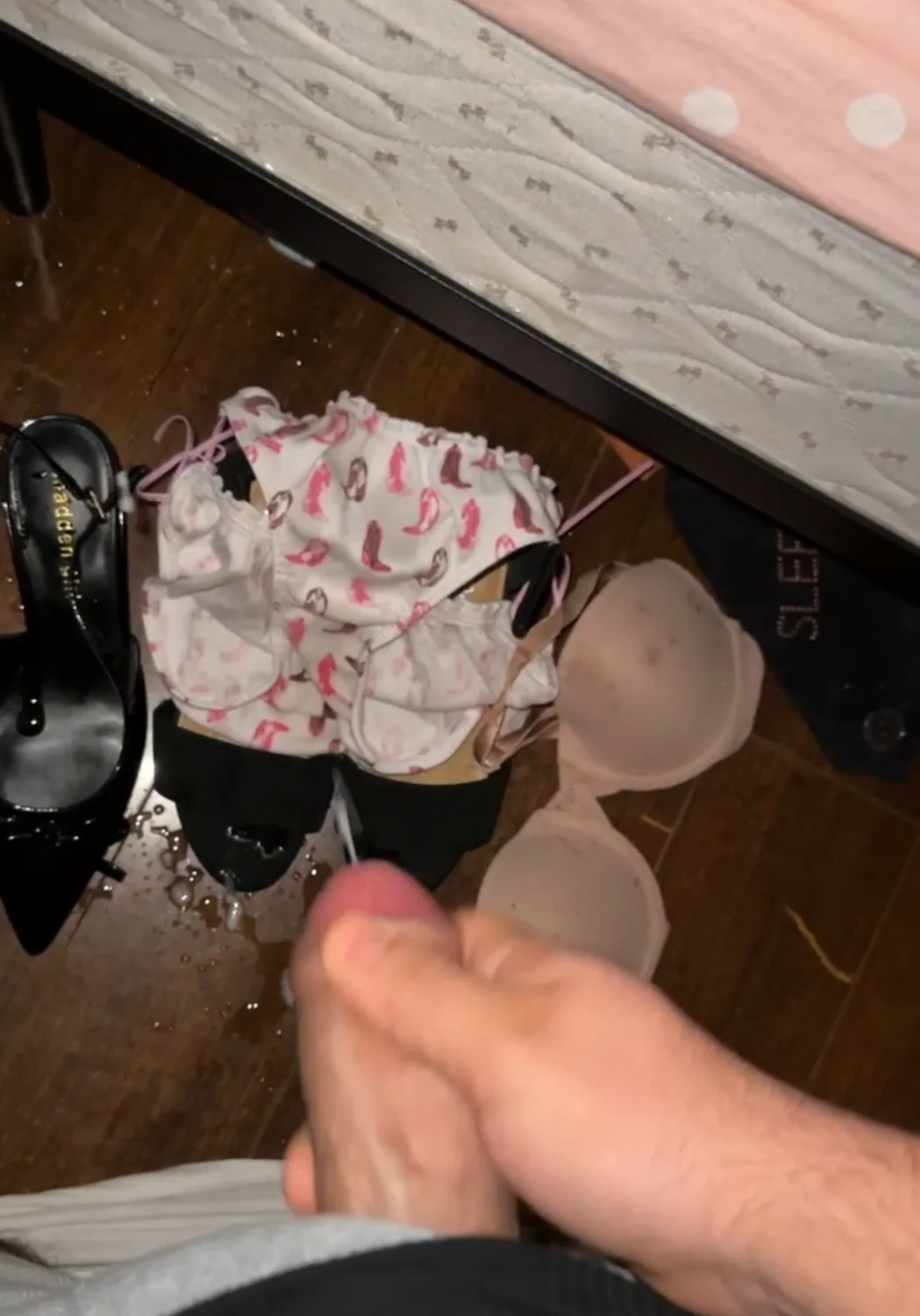 Pissing and cumming on my gf panties and heels image 5