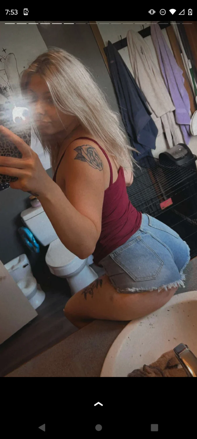 Taryn from Rochester such a beautiful slut image 8
