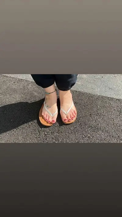 Rhode Island slut gets her asshole plowed with toy 1 comment this butt slut gets revealed cover image