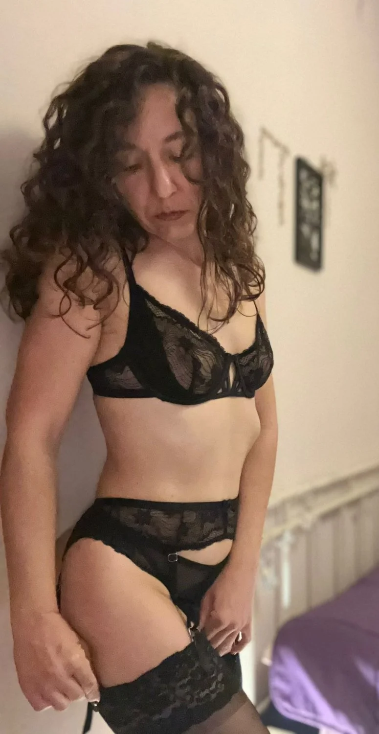 Hot Italian MILF Angela in black lingerie. image 3