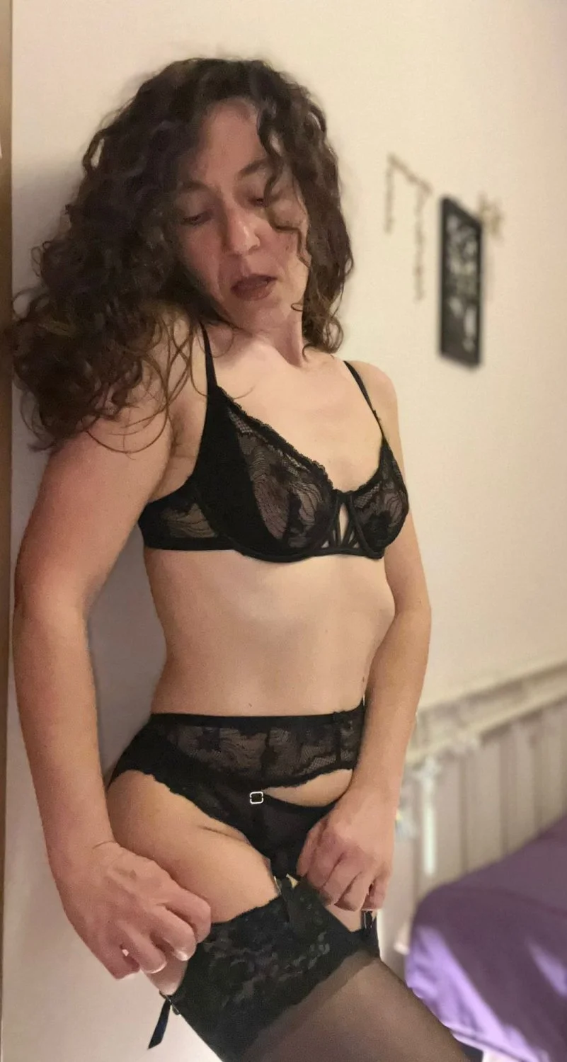 Hot Italian MILF Angela in black lingerie. image 4