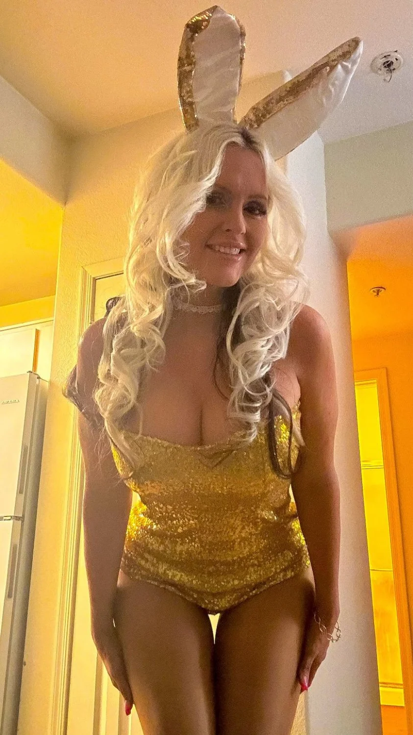 It’s best if her son stays out his moms camera roll main image