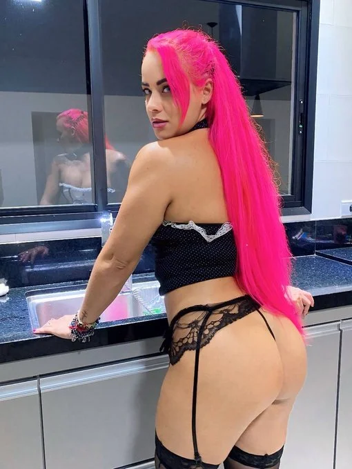 Gi9kGxlXsAAT2r8 image 16