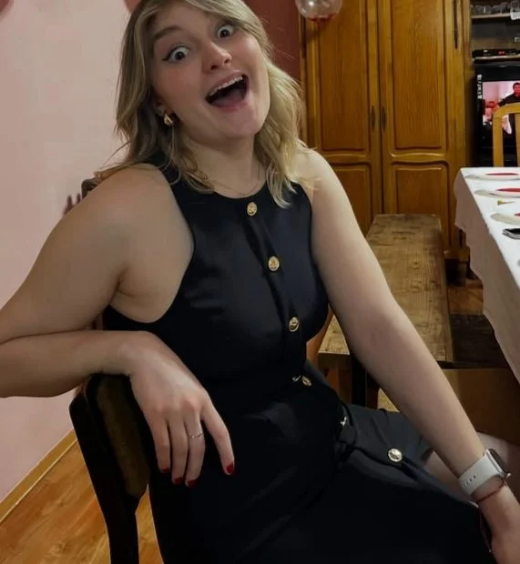 Maya the SLut image 15