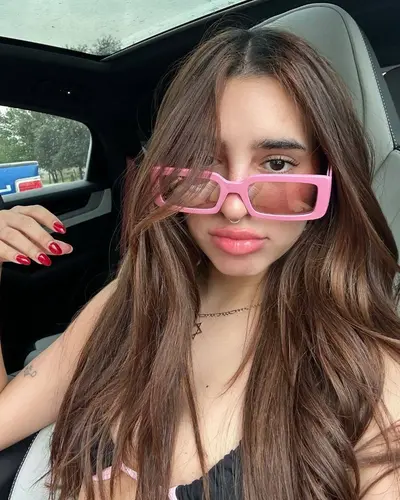 Domelipa filtrada enseñando sus tetas 😈🙏🔥🔥 cover image