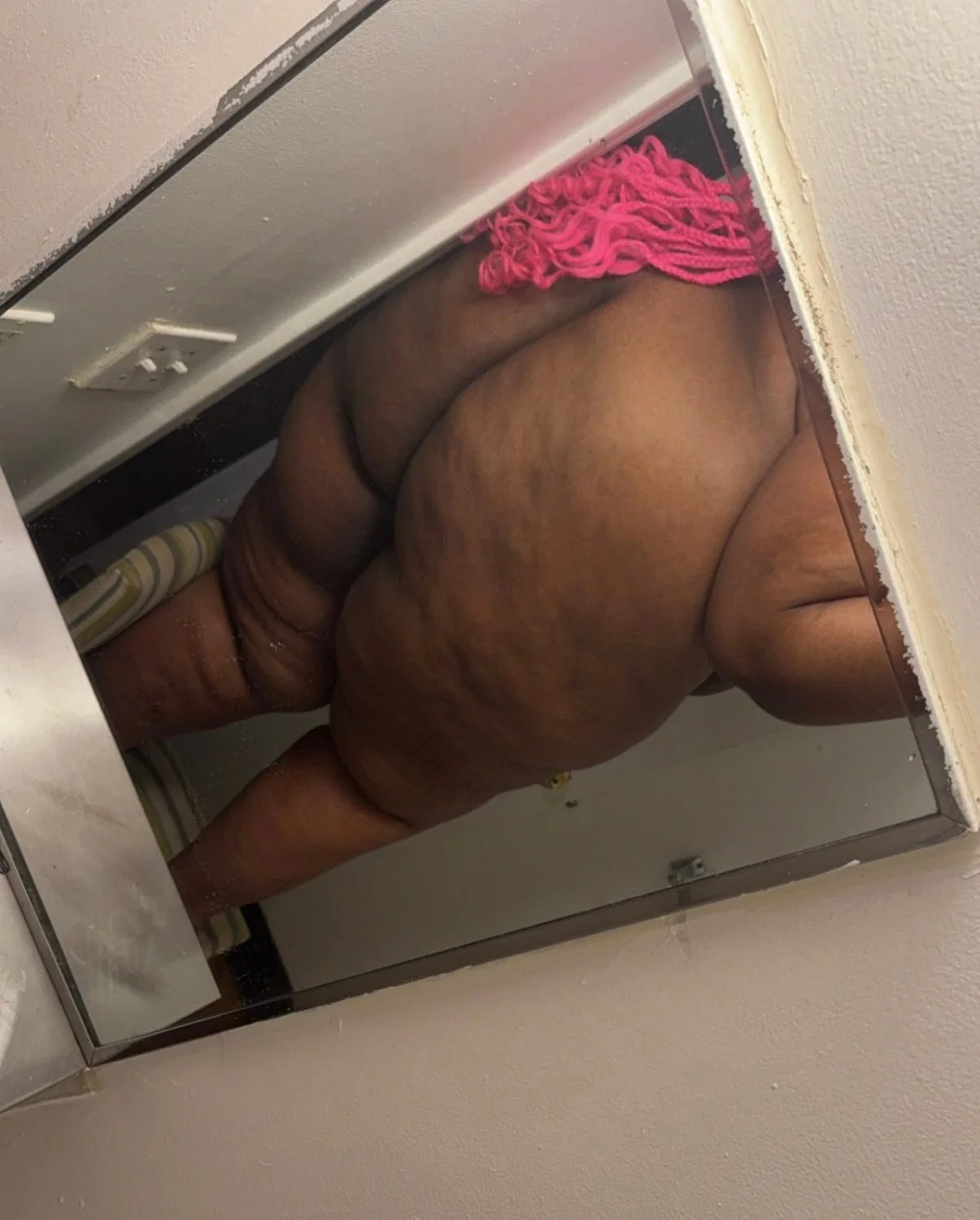 Peaches made me nut main image